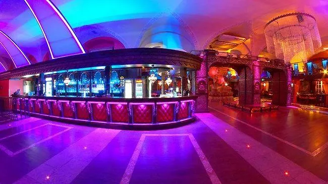 Shanti Residence Poznan 3*,